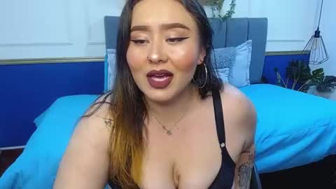 Snapshot of khalia_ chatting on June 23, 5:00 pm K H A I L A online show from June 23, 5:00 pm