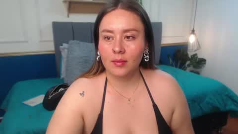 Snapshot of khalia_ chatting on July 14, 7:52 pm K H A I L A online show from July 14, 7:52 pm