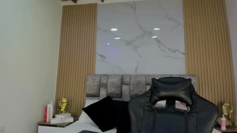 Snapshot of khalifa_fletcher chatting on January 29, 11:46 pm khalifa online show from January 29, 11:46 pm