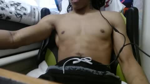 Snapshot of khalilsavage04 chatting on February 27, 12:45 pm bigdicksir online show from February 27, 12:45 pm