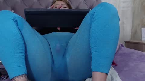 Snapshot of kharla_marin chatting on February 6, 2:00 am Kharla Marin online show from February 6, 2:00 am