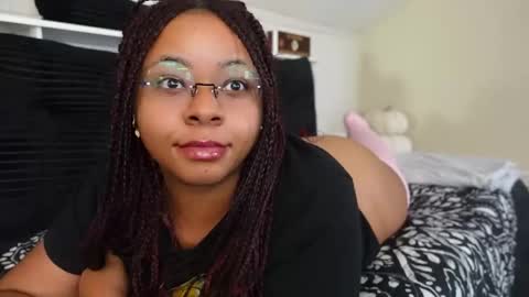 Khaya online show from December 3, 4:38 pm