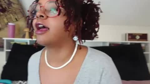 Snapshot of khayaparker chatting on February 14, 7:32 pm Khaya online show from February 14, 7:32 pm