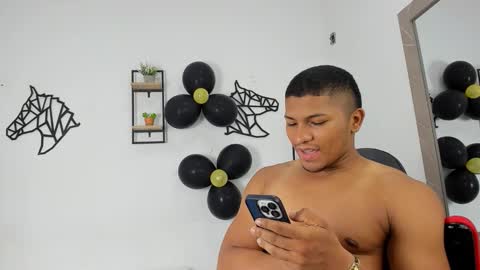 khen_west1 online show from September 24, 7:06 pm