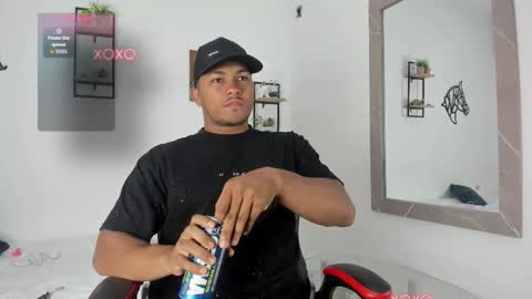 khen_west1 online show from October 20, 6:52 pm