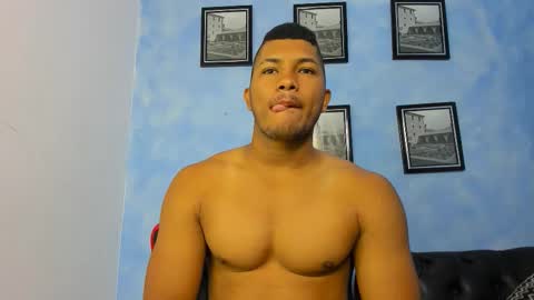 khen_west1 online show from October 22, 7:02 pm