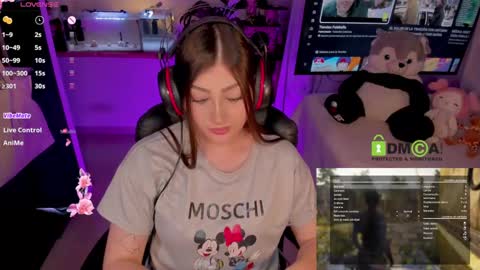 Snapshot of khionebesset chatting on December 12, 11:07 am Khi. online show from December 12, 11:07 am