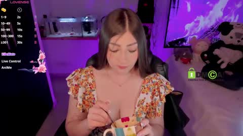 Snapshot of khionebesset chatting on January 15, 9:35 am Khi. online show from January 15, 9:35 am