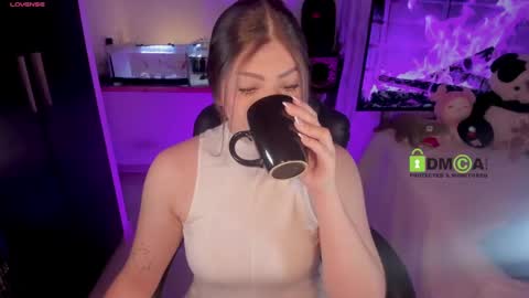 Snapshot of khionebesset chatting on January 28, 7:11 am Khi. online show from January 28, 7:11 am