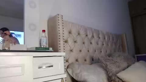 khloe33 online show from February 13, 8:03 pm