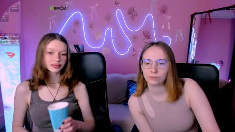 khloebeauty online show from April 19, 7:16 pm