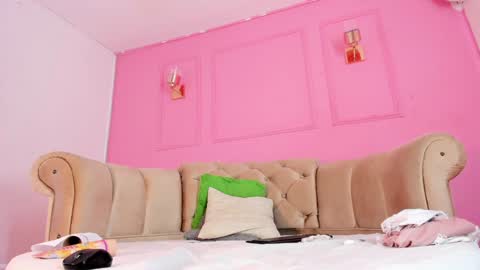 Khloe online show from January 11, 7:28 am