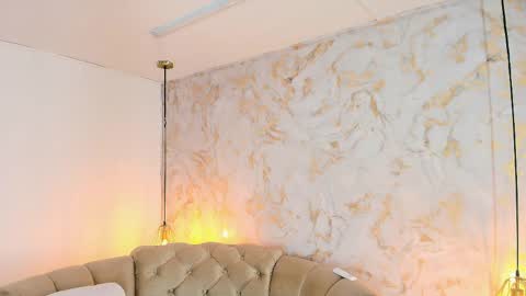 Khloe online show from April 2, 5:05 am