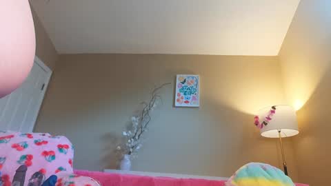 Khloe online show from January 28, 9:50 pm