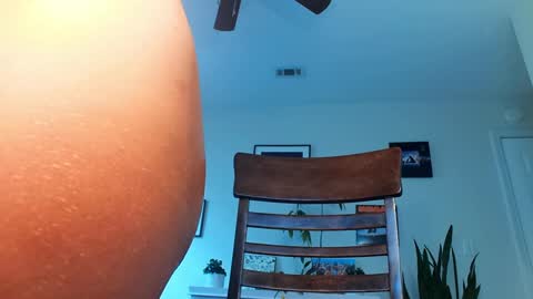 Khloe online show from January 8, 7:16 pm