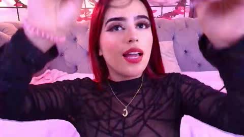 Snapshot of khloejohnson chatting on October 4, 9:24 pm khloejohnson online show from October 4, 9:24 pm