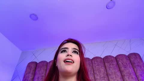 Snapshot of khloejohnson chatting on October 7, 8:50 pm khloejohnson online show from October 7, 8:50 pm