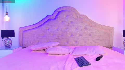 Snapshot of khloejohnson chatting on October 14, 8:09 pm khloejohnson online show from October 14, 8:09 pm