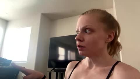 khloemariexoxo  online show from October 17, 5:48 pm