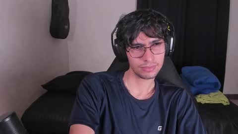 khozler_ online show from September 24, 2:04 am