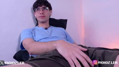 khozler_ online show from January 12, 2:39 am