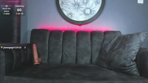 Snapshot of khriss_brown chatting on March 6, 1:05 am Khriss brown online show from March 6, 1:05 am