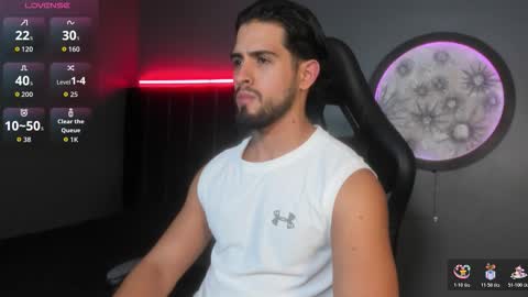 Khriss brown online show from December 15, 10:03 pm