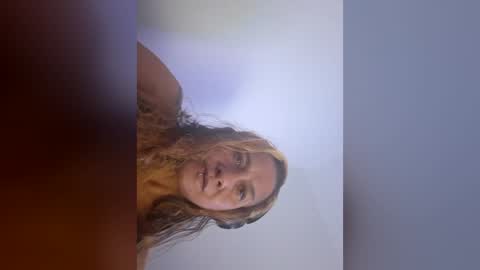 Snapshot of ki_nooks chatting on June 18, 4:22 pm ki_nooks online show from June 18, 4:22 pm
