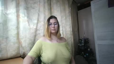 kianna_dior_ online show from December 30, 11:48 am