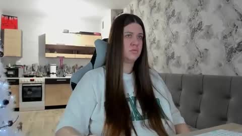 kianna_dior_ online show from January 13, 11:15 am