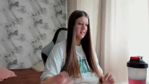 kianna_dior_ online show from May 24, 8:08 am