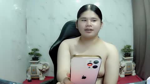 Your SweetGirl Ts online show from February 12, 2:43 pm