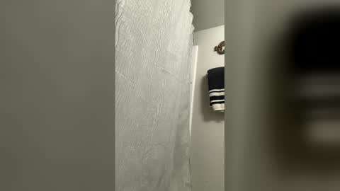 kiannaluv online show from January 19, 12:31 pm