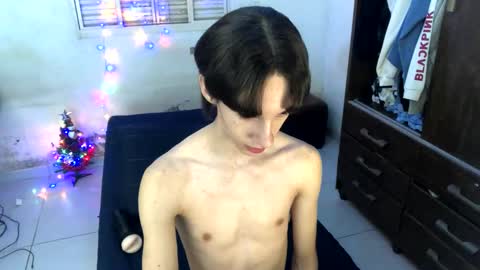 kiantwink online show from December 29, 10:14 pm