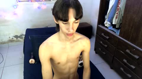 kiantwink online show from January 6, 9:54 pm