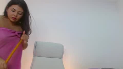 Kiara Evans online show from December 5, 12:41 am