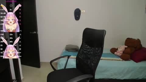 Evelyn online show from February 1, 2:16 am