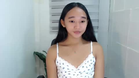 Snapshot of kiara_bedisa143 chatting on December 13, 2:10 am i love bella online show from December 13, 2:10 am