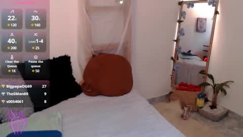 Kiara Bermont online show from February 27, 7:04 pm