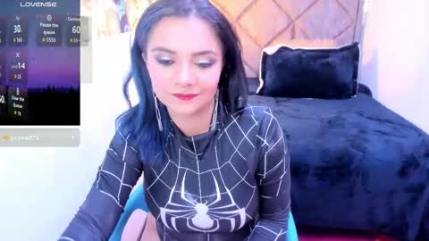 kiara Cruz online show from October 23, 5:44 pm