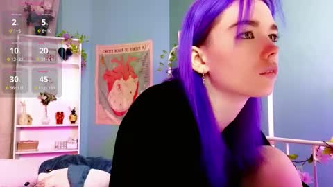 Snapshot of kiara_dream chatting on November 11, 9:26 pm Kira online show from November 11, 9:26 pm