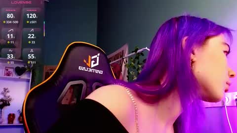 Snapshot of kiara_dream chatting on November 25, 9:04 pm Kira online show from November 25, 9:04 pm