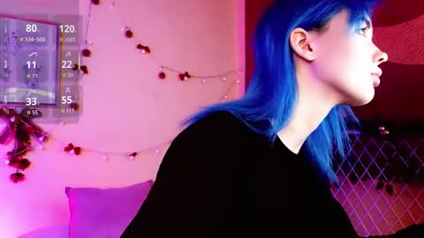 Snapshot of kiara_dream chatting on December 17, 9:10 pm Kira online show from December 17, 9:10 pm