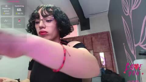 KIARA FOX online show from April 23, 9:17 pm