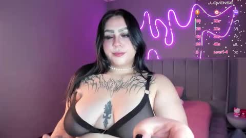 K I A R A            online show from January 14, 12:33 pm