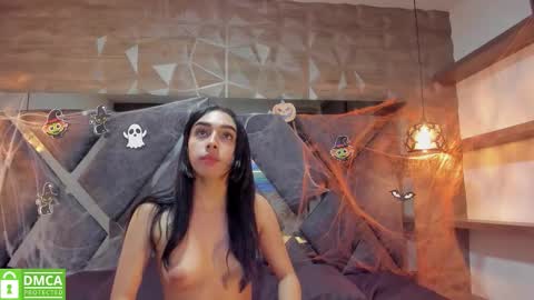 kiara_velvet__ online show from October 28, 5:44 am