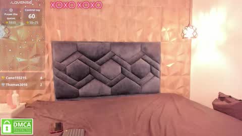 kiara_velvet__ online show from January 6, 8:01 pm