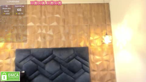 kiara_velvet__ online show from January 17, 8:12 pm