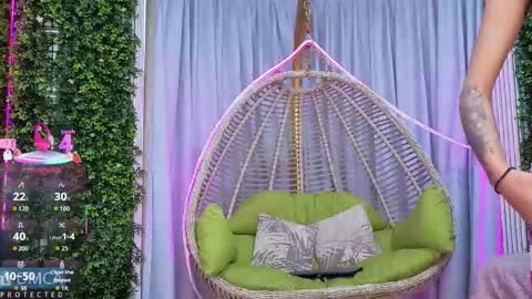 Kiara Zahiri online show from October 6, 11:07 am