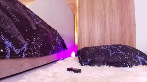 kiaralopez_ online show from March 20, 3:11 am